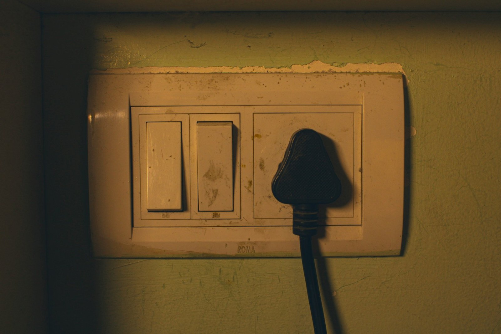 Steckdose an der Hauswand